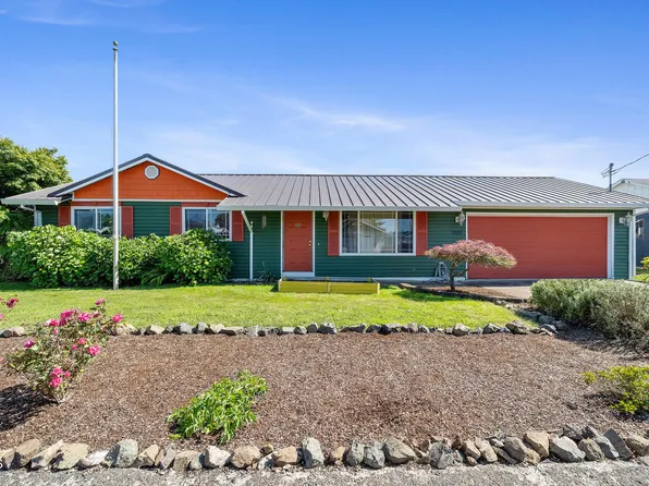 3509 Walnut Ln, Tillamook, OR 97141