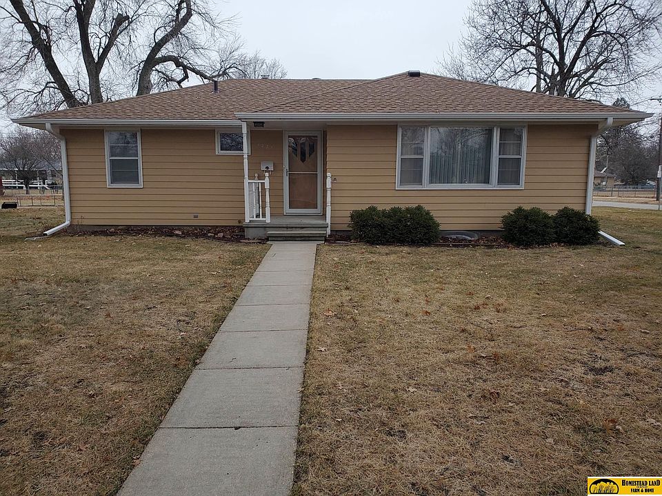 1221 N 15th St Beatrice NE 68310 Zillow