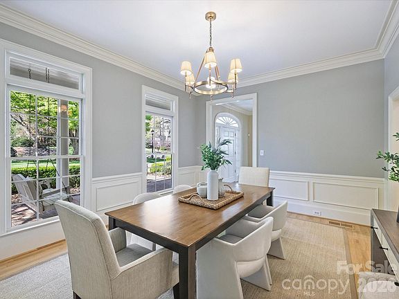 4th image of 4028 Carnoustie Ln