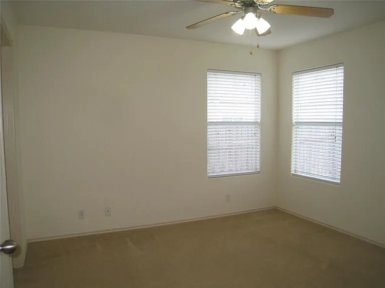 236 Moonstone Dr — Photo 14