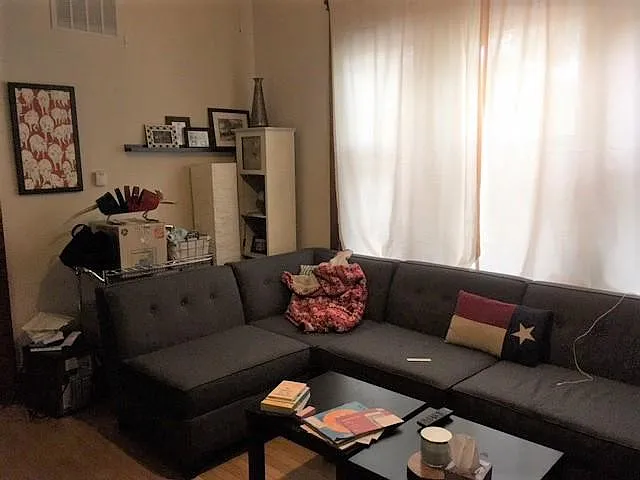 2906 N Greenview Ave #1 — Photo 2