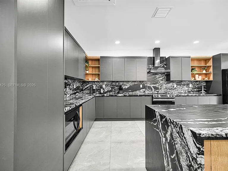 112 NW 53rd St — Photo 5