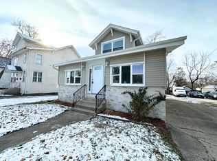 604 Sunderlin St, Waukegan, IL 60085