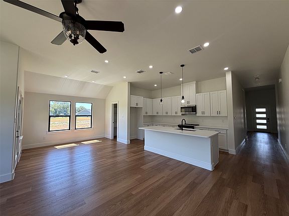 3rd image of 1033 Salvation Dr