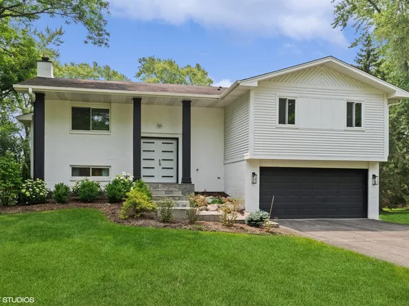 16 Red Oak Ln, Highland Park, IL 60035