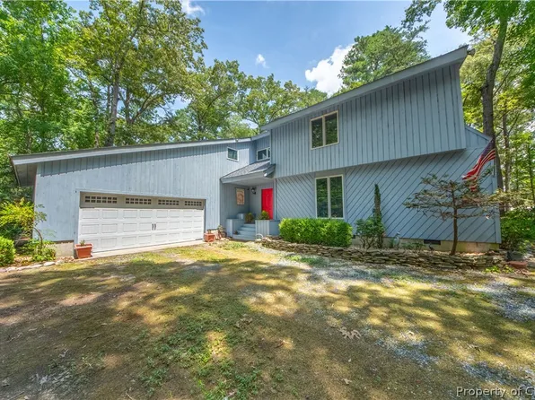745 Guthries Grn, Shacklefords, VA 23156