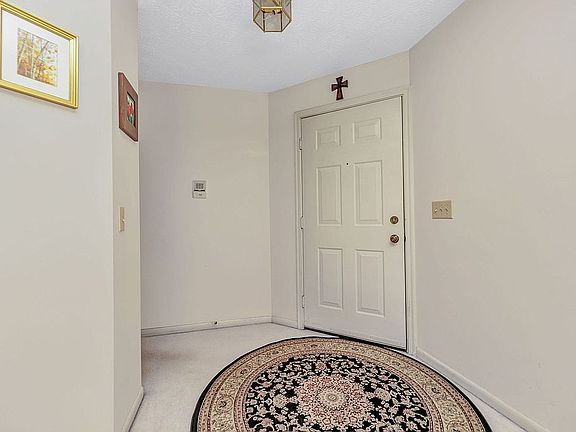 4th image of 4290 Crystal Ct APT 302