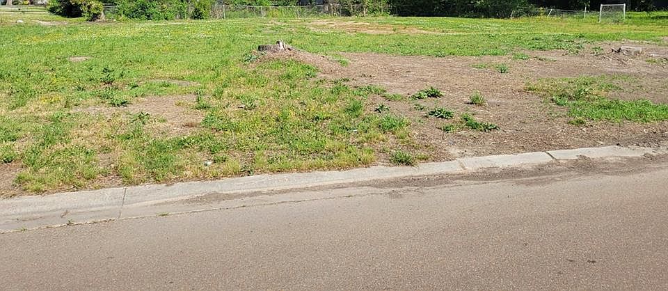 1st image of 365 Stockton Dr