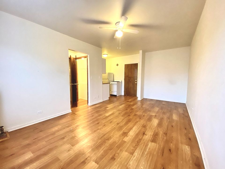 1st image of 4031 N Kenmore Ave APT 310