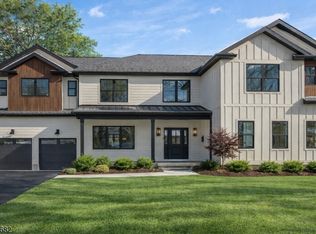 6 Harvale Dr, Florham Park Boro, NJ 07932