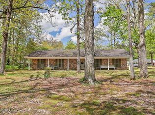 1410 E 3rd St, Forest, MS 39074