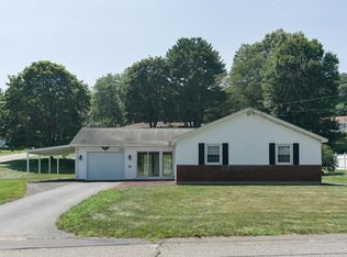 13 Crescent Ter, Ware, MA 01082