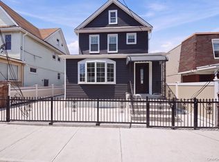 15029 Yates Rd, Jamaica, NY 11433