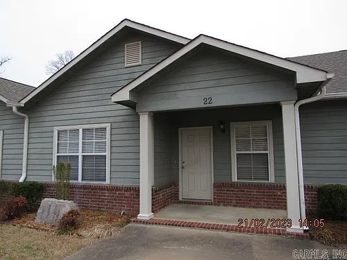 1410 Robins St Photo 1