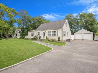 118 Root Ave, Islip, NY 11751