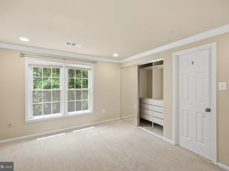 1935 Pohick Creek Ct — Photo 13