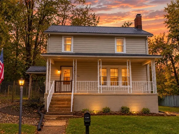 112 Spring St, Saint Clairsville, OH 43950