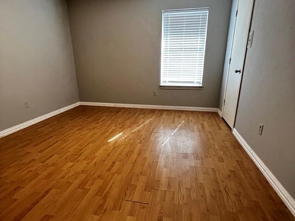 4th image of 4207 Portales Dr