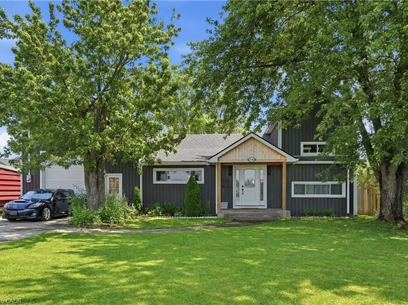 7186 Garner Rd, Niagara Falls, ON L2H 0X7