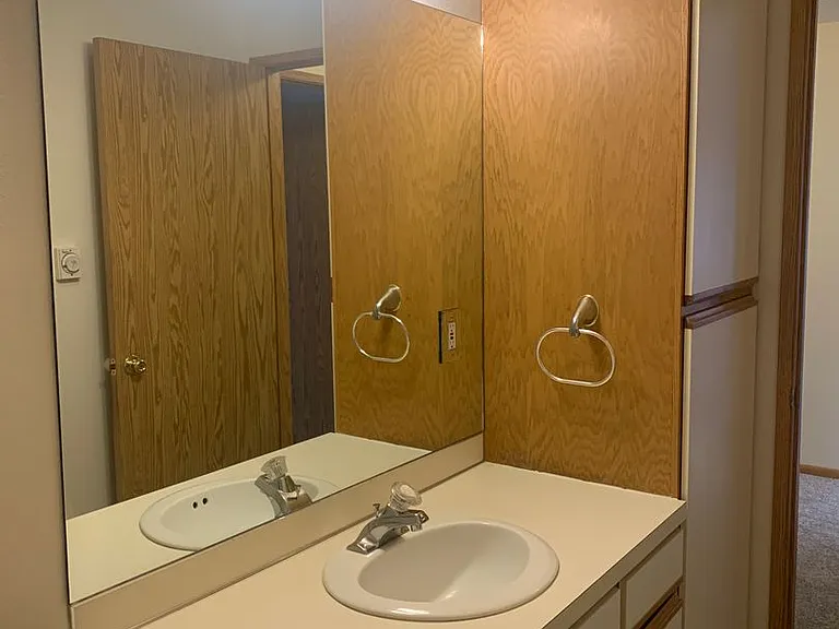 2211 NE Holliday Ave #1 — Photo 14