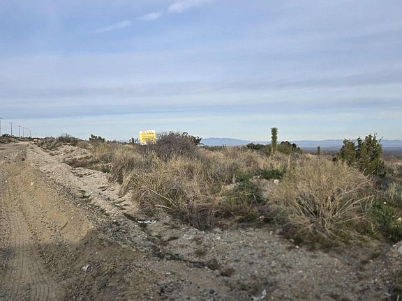 4th image of 24300 Fort Tejon Rd