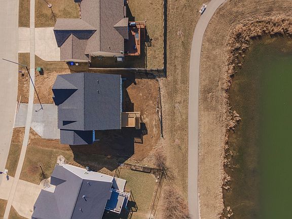 2nd image of 2705 Handel Dr