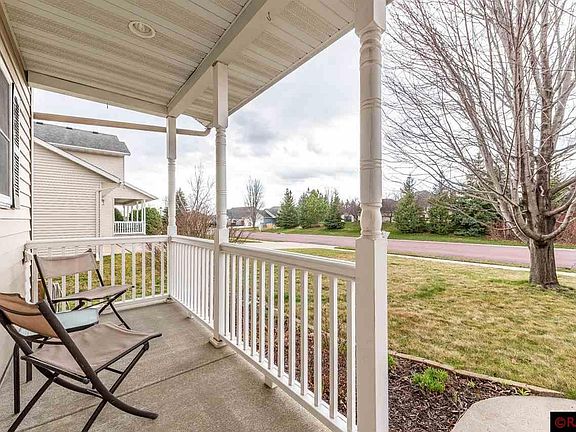 4th image of 227 Woodhaven Ln