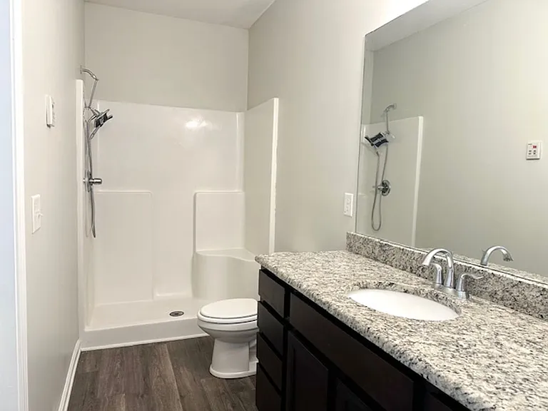 318 Carson Ct — Photo 10