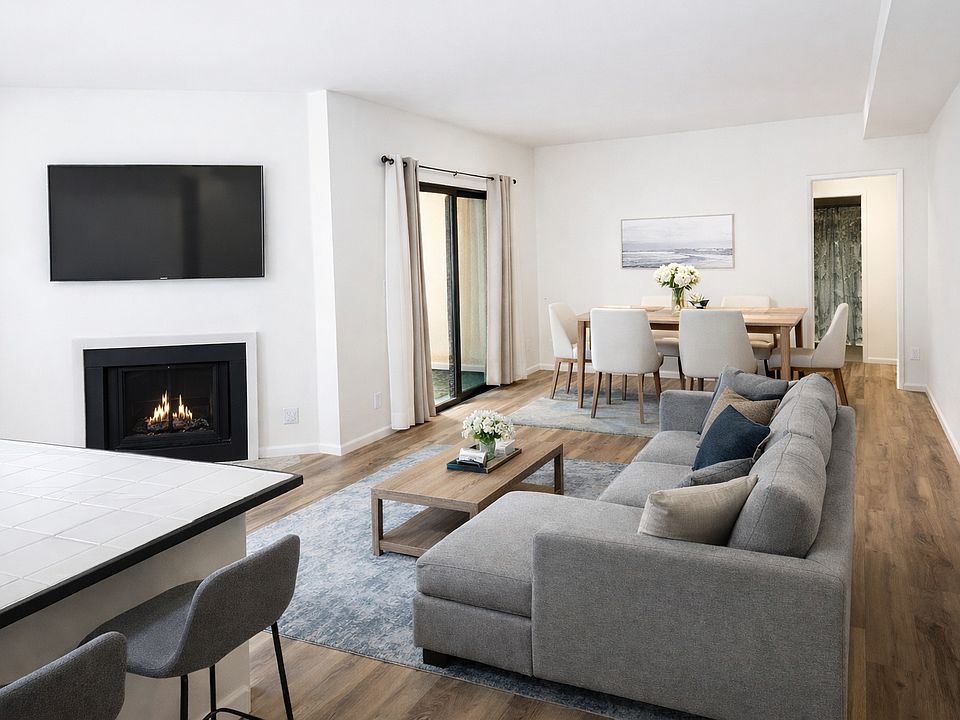 1st image of 1542 S Wooster St APT 102