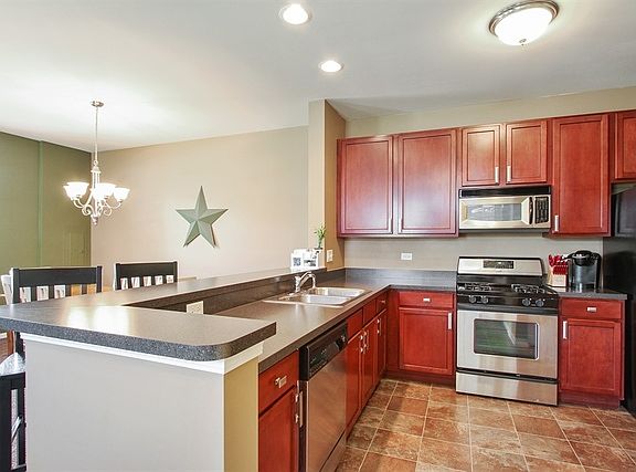 4th image of 1878 Sebastian Dr Unit 1878