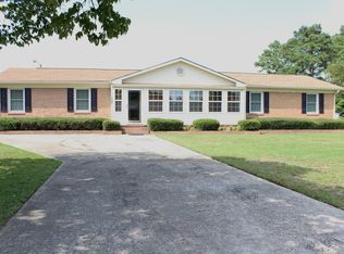 1143 Pineapple Gate Dr, Florence, SC 29501