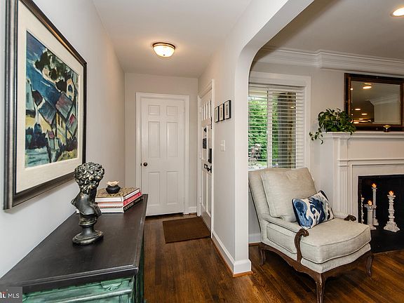5th image of 3805 Rose Ln