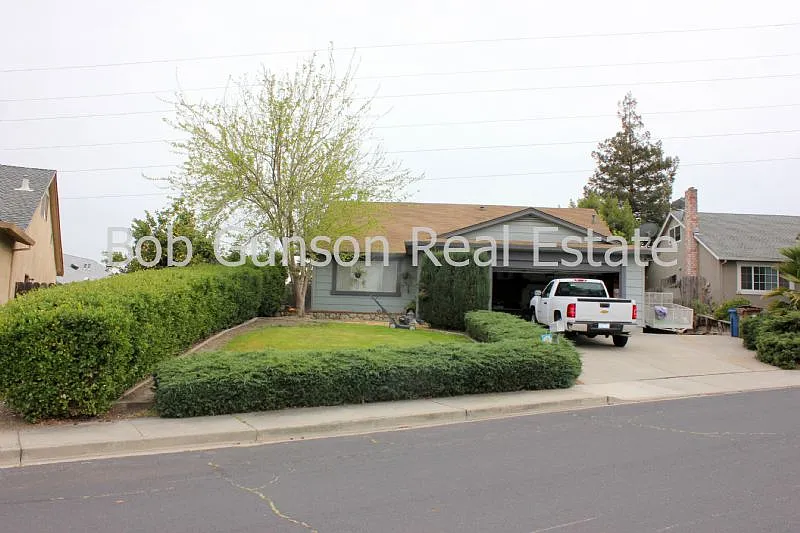 3305 Canim Ct photo 1