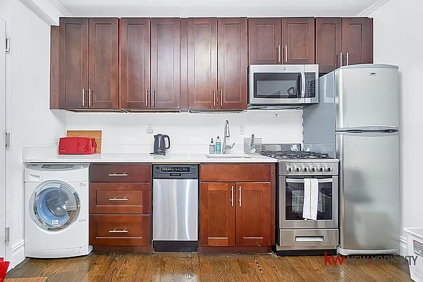 Rented by Keller Williams NYC | media 22