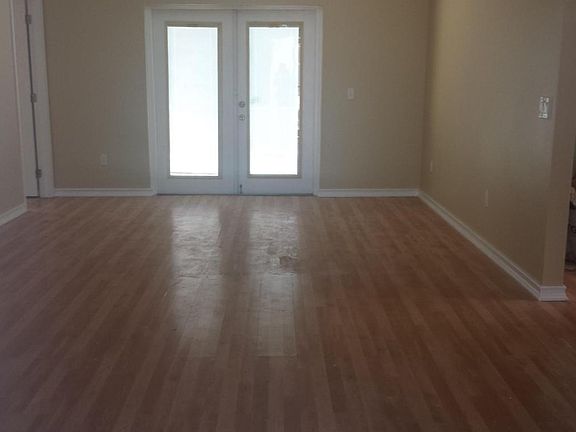 4th image of 3838 Long Grove Ln