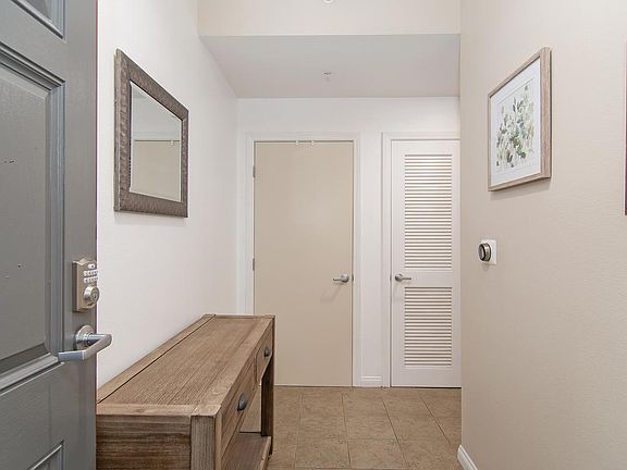 4th image of 450 J St Unit 4291