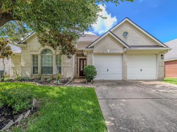 9014 Carriage Point Dr, Sugar Land, TX 77479