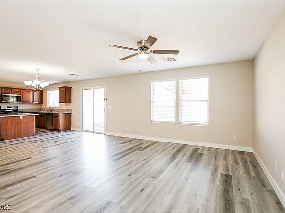 4th image of 3228 Trinitero St