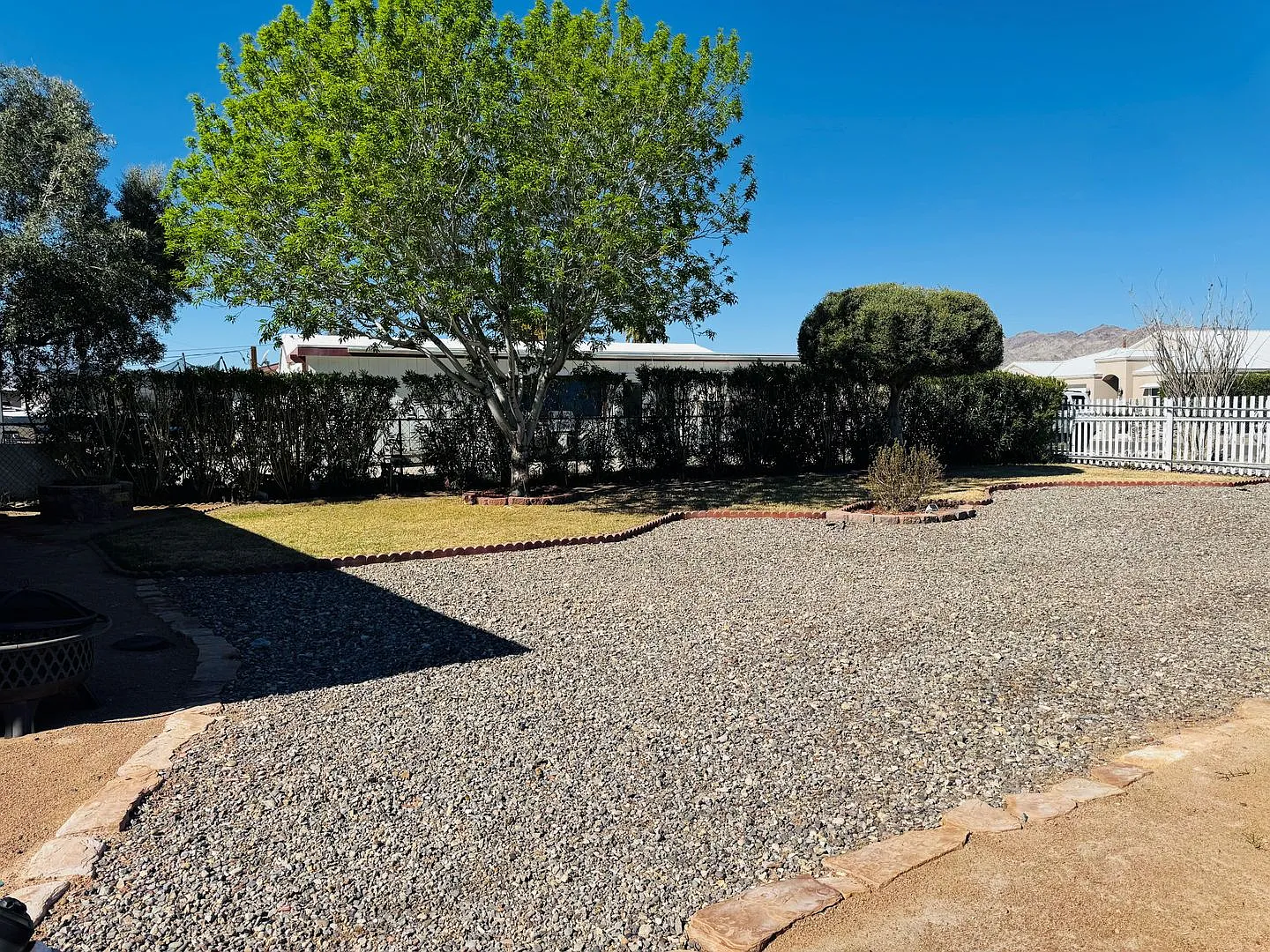 Charming 2-Bedroom Home Near the Colorado River with RV Parking- SHORT or LONG Term — Photo 3