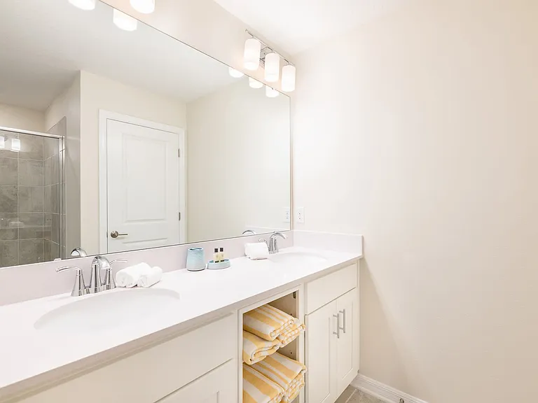 Paradox Cir — Photo 12