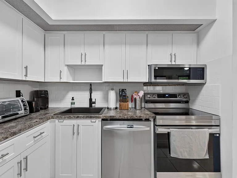 9474 S Belfort Cir #206 — Photo 6
