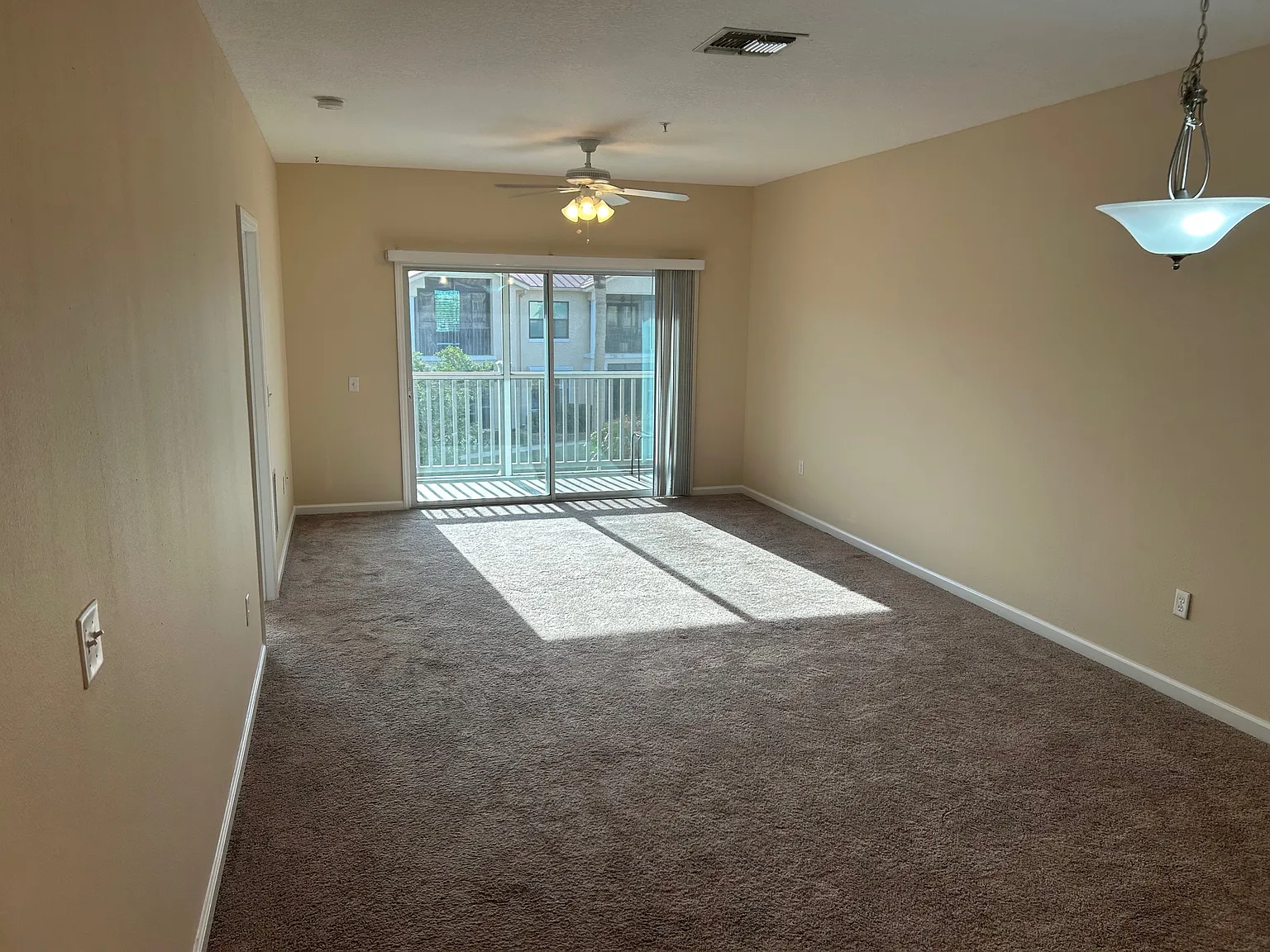 2 bed, 1107 sqft, $2,000 — Photo 3