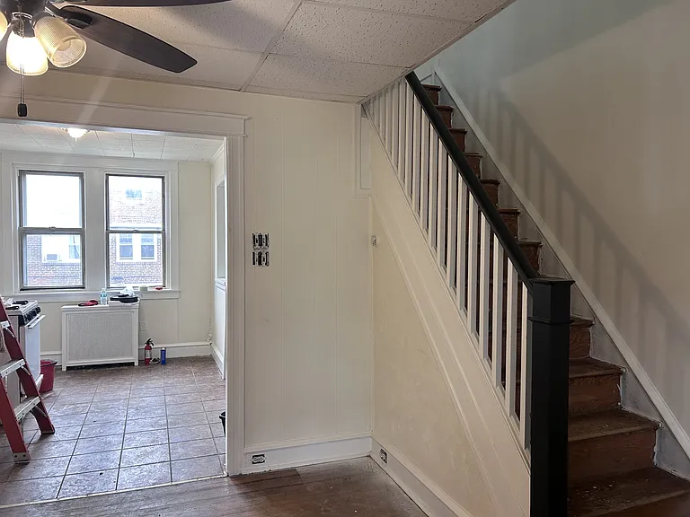 2113 Larue St — Photo 3