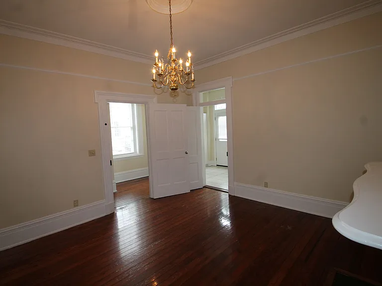 209 W Hall St #A — Photo 7