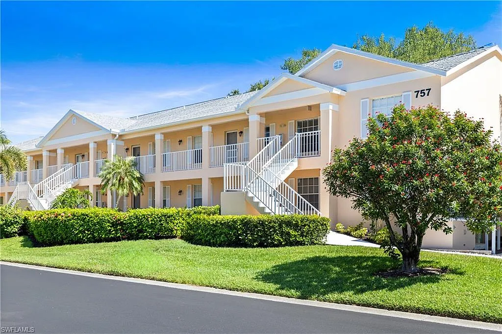 3 bed, 2.0 bath, 1374 sqft, $6,000 — Photo 1