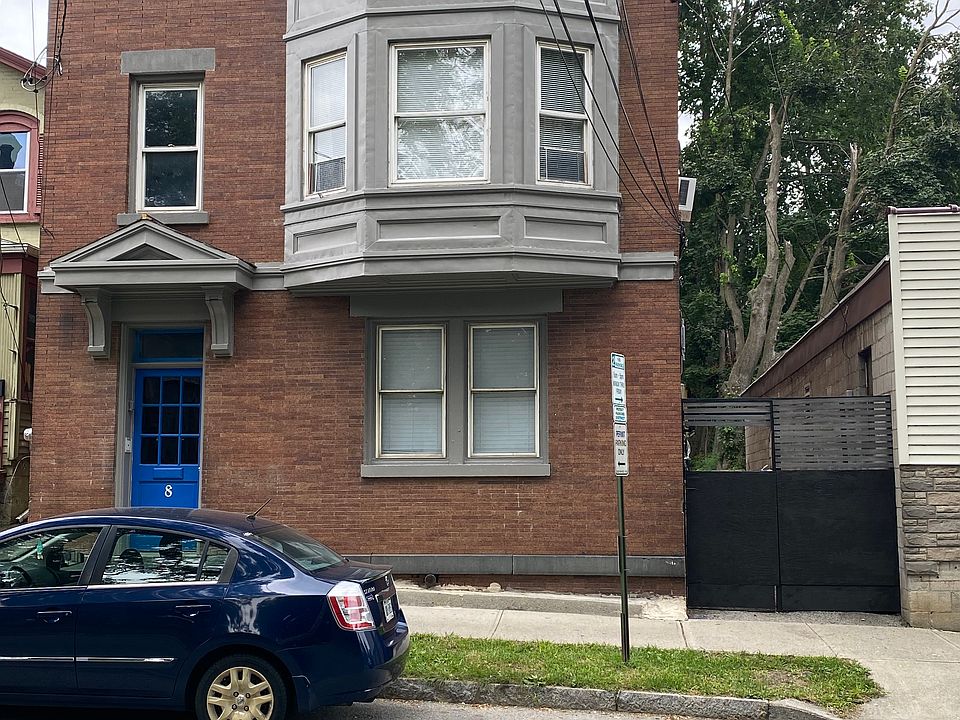 3 Story Apt Building
