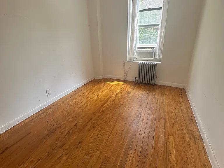 31 Oliver St #3D — Photo 3