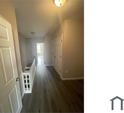 2815 E Madison St — Photo 11