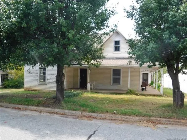 188 Henrietta St, Ellenboro, NC 28040