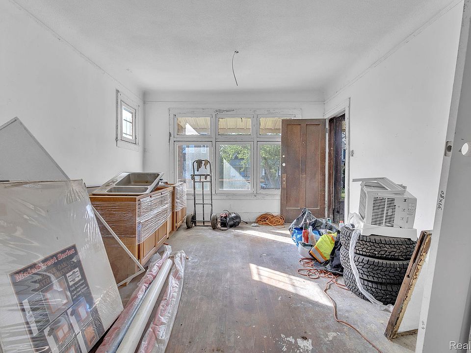 2300 W Buena Vista St, photo 28